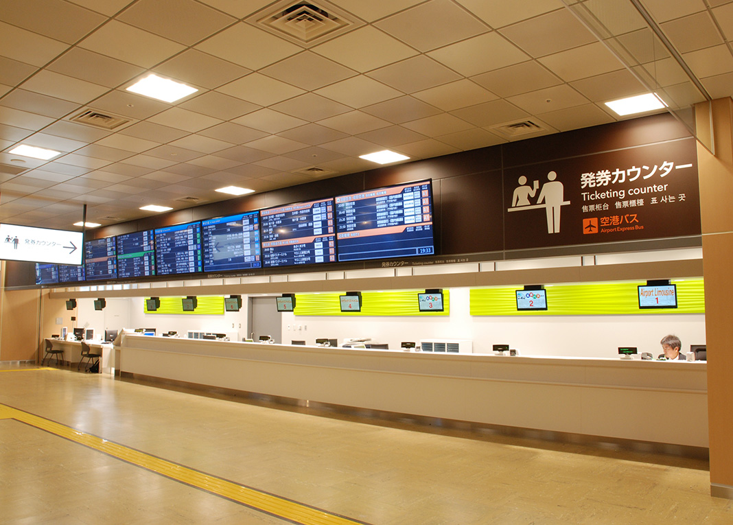 発券カウンター